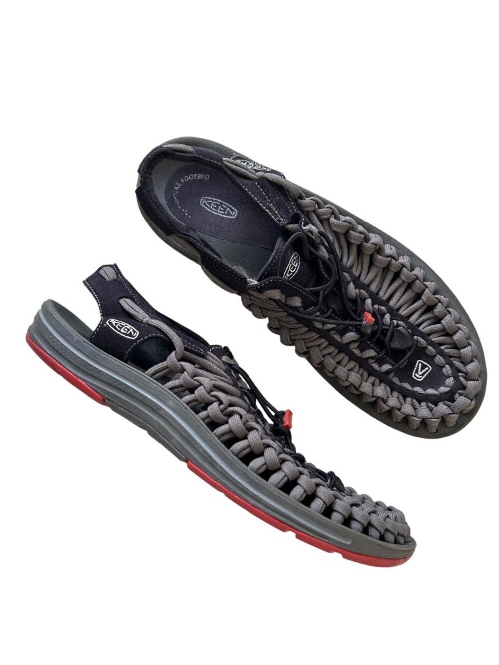 KEEN Uneek Mens Sandals Size 11 Gray & Black Adjustable Cord Comfortable
